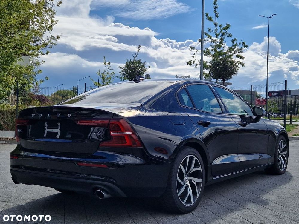 Volvo S60 T6 AWD Momentum Pro - 4