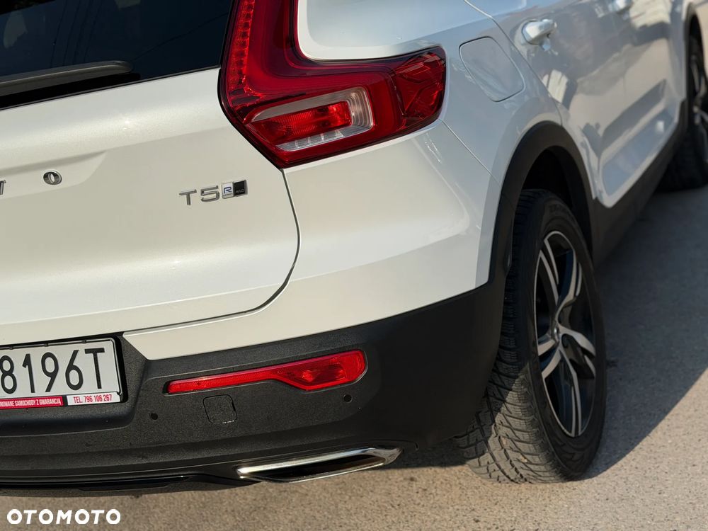 Volvo XC 40 T5 AWD R-Design - 40