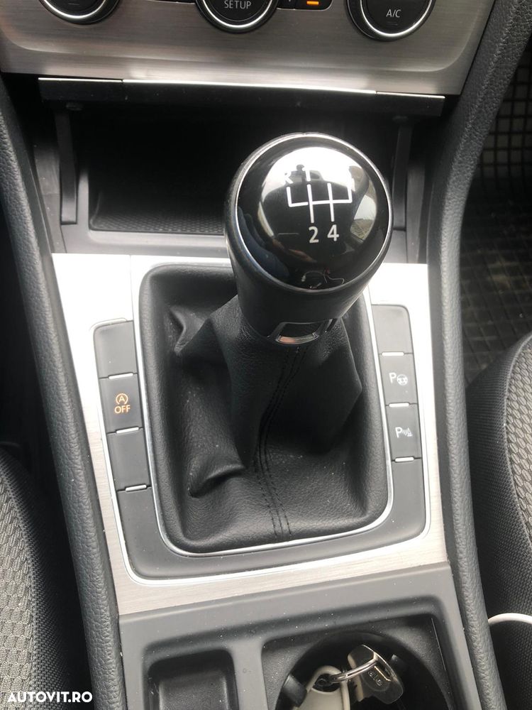 Volkswagen Golf - 12