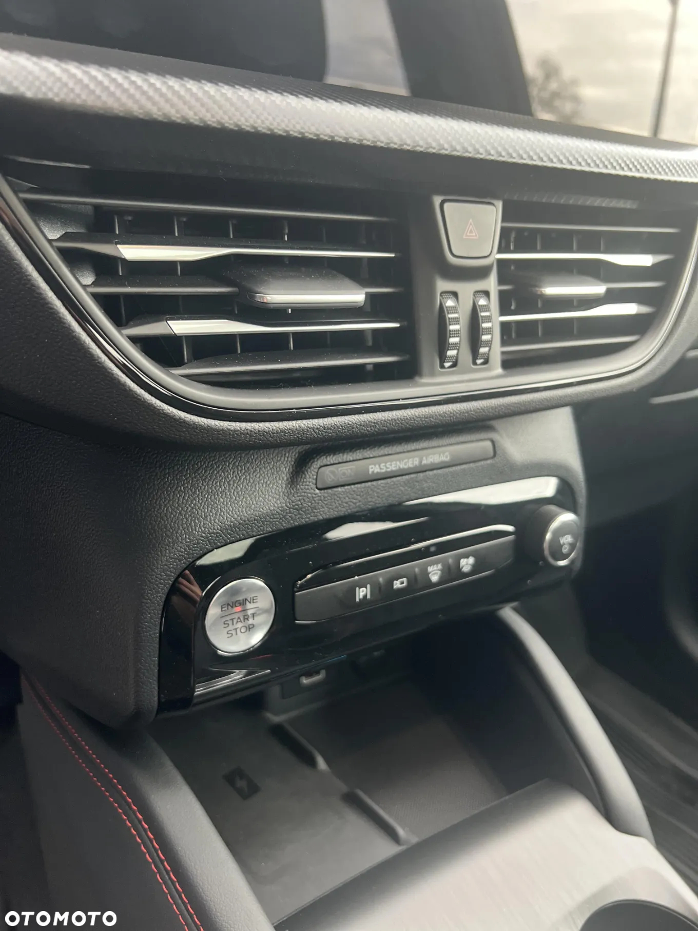 Ford Kuga 2.5 FHEV AWD ST-Line X eCVT - 14