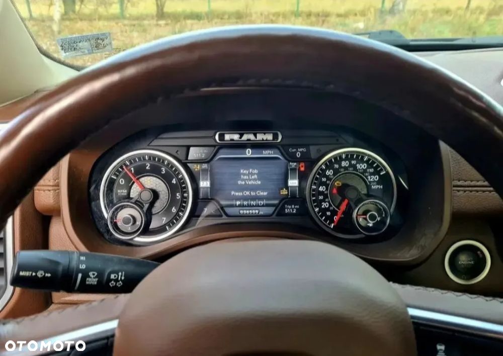 RAM 1500 Crew Cab Laramie - 12