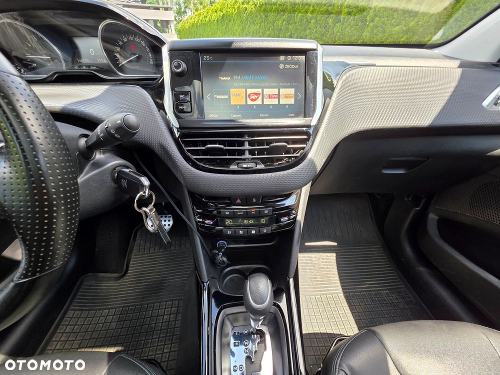 Peugeot 2008 1.2 Pure Tech Crossway S&S EAT6 - 30