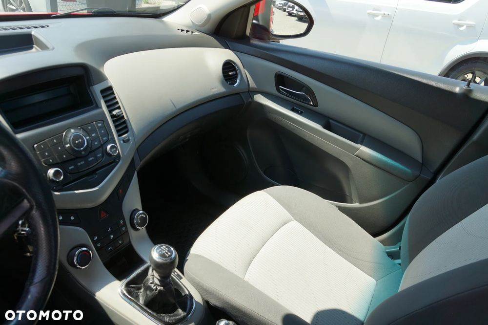 Chevrolet Cruze - 15