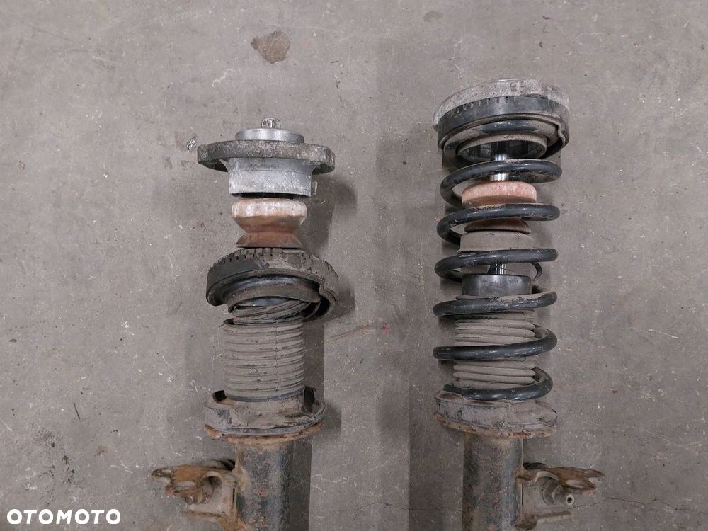 AMORTYZATOR + SPRĘŻYNA LEWY PRZÓD + PRAWY PRZÓD BMW F10 520d - 2