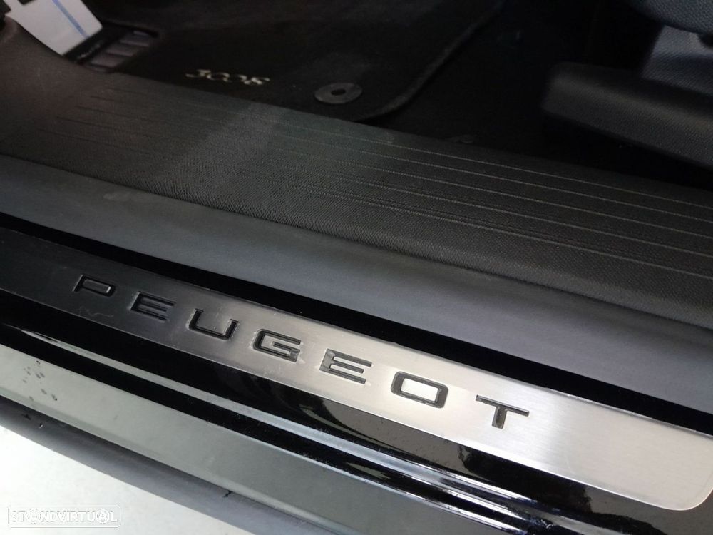 Peugeot 3008 1.2 Hybrid GT e-DCS6 - 27