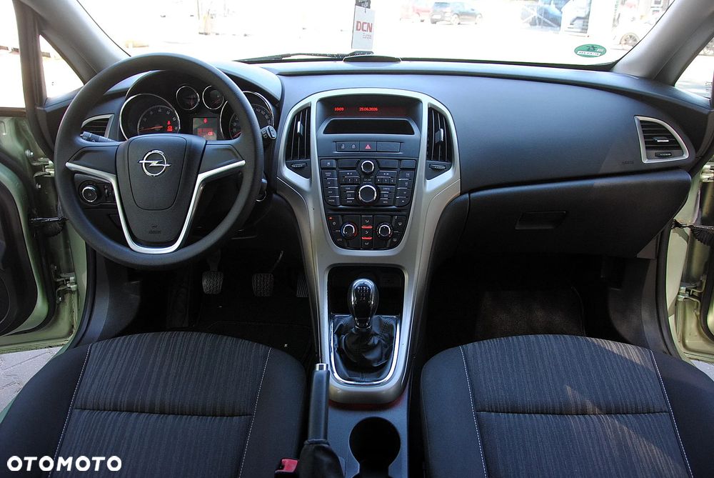 Opel Astra 1.6 Innovation - 12