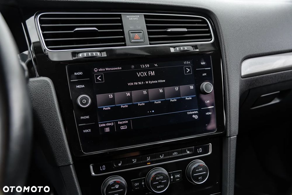 Volkswagen Golf 2.0 BlueTDI Highline - 33