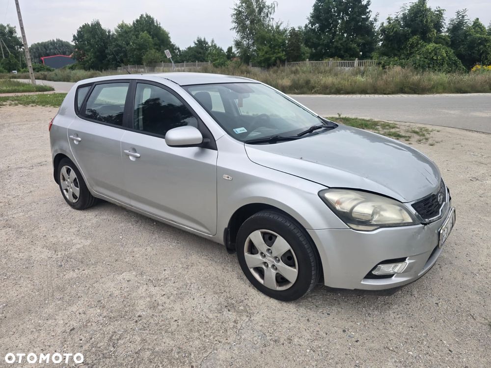 Kia Ceed 1.6 Comfort + - 1