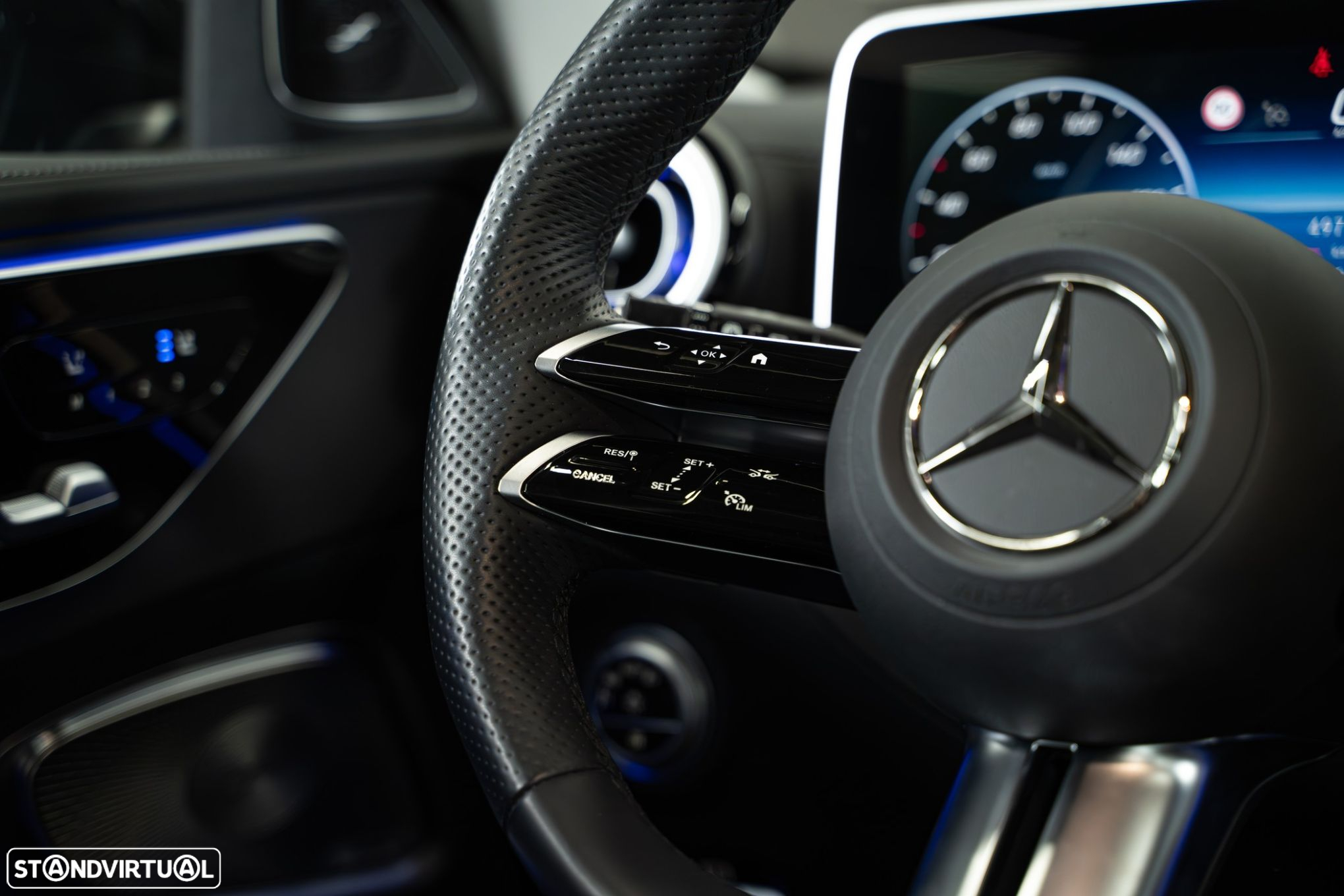 Mercedes-Benz C 300 de AMG Line - 24