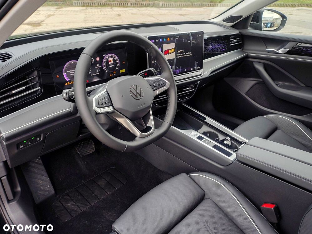 Volkswagen Passat 2.0 TDI SCR Style DSG - 17