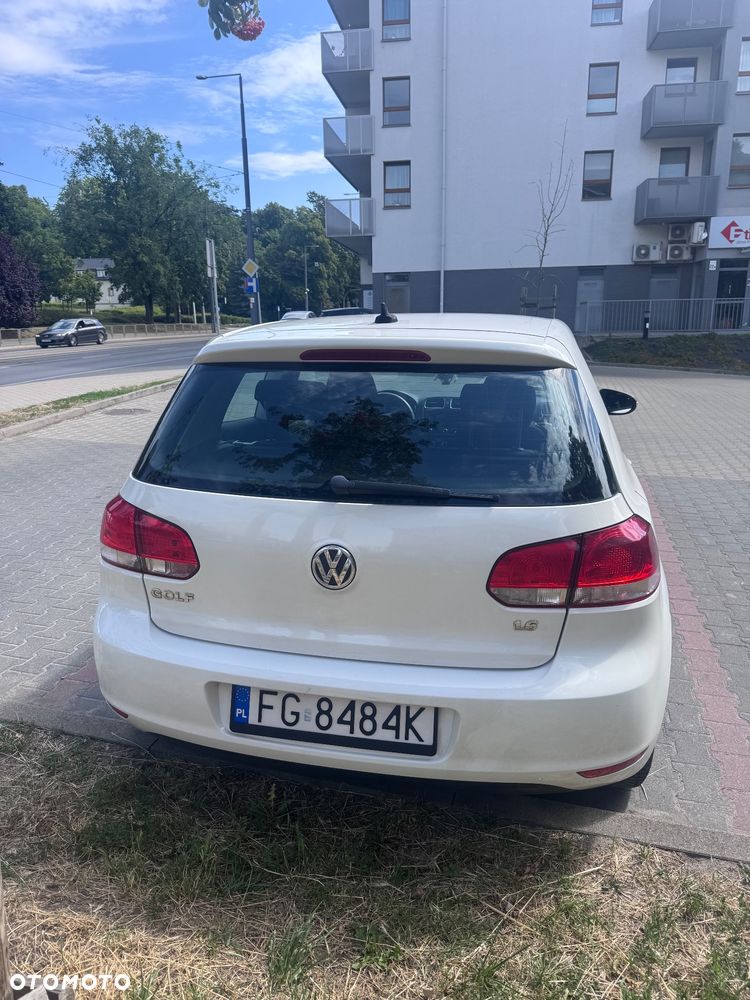 Volkswagen Golf 1.6 Trendline - 4