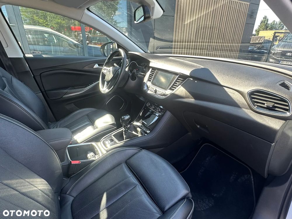 Opel Grandland X 1.2 Start/Stop Business INNOVATION - 32