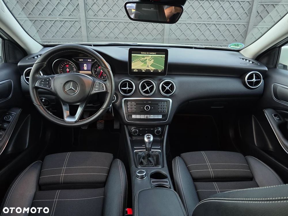 Mercedes-Benz Klasa A 180 (BlueEFFICIENCY) AMG Sport - 28