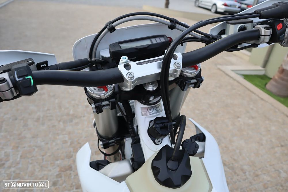 Husqvarna TE 300 Pro - 5