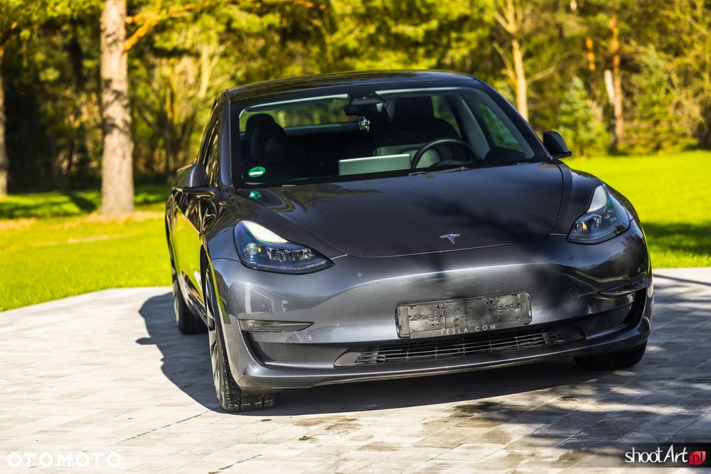 Tesla Model 3 - 2