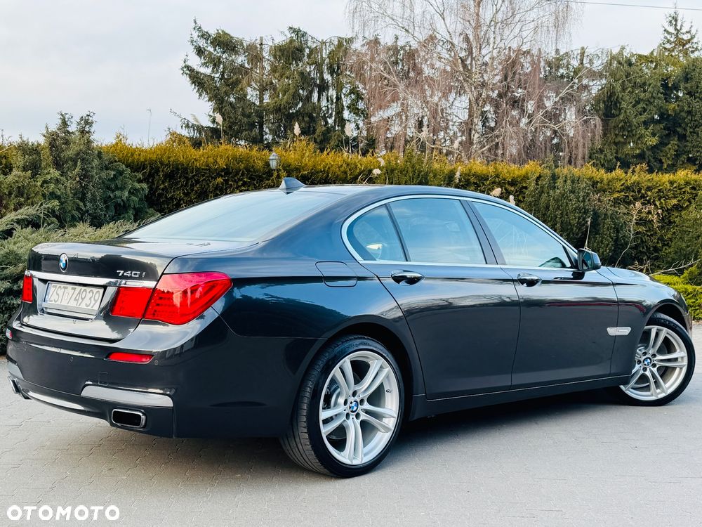 BMW Seria 7 740i - 2