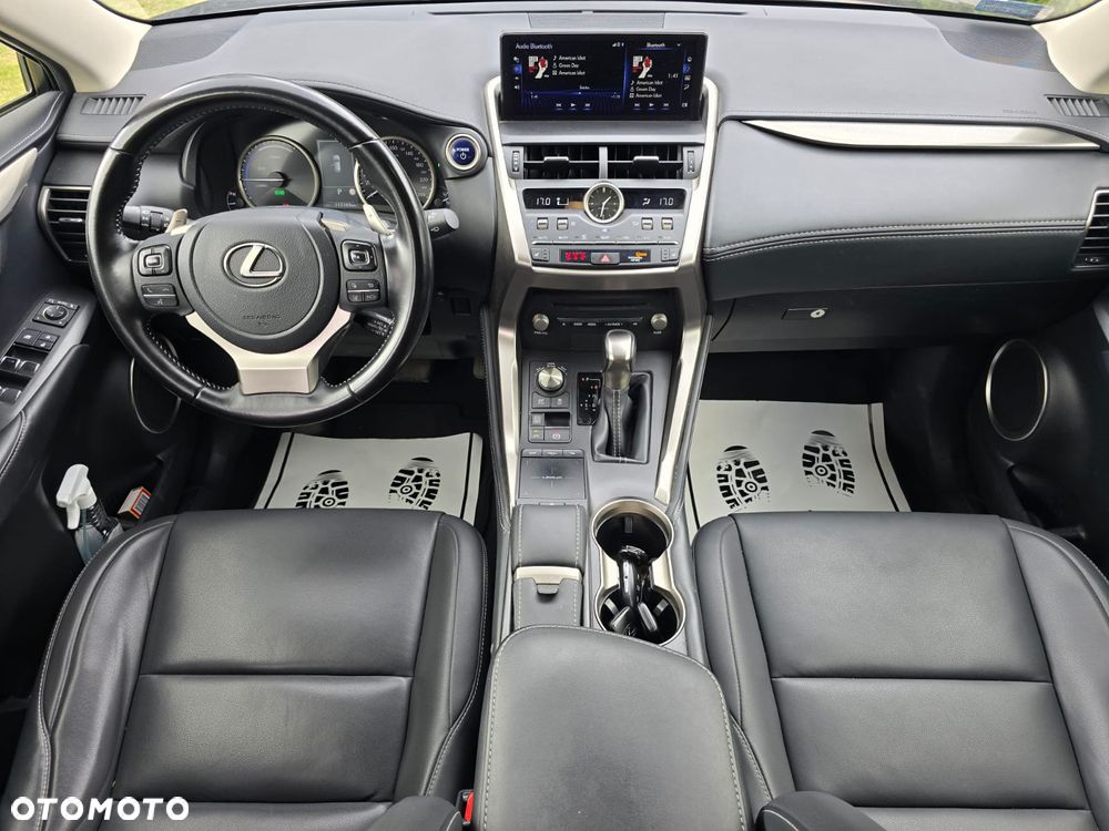 Lexus NX 300h Prestige AWD - 12
