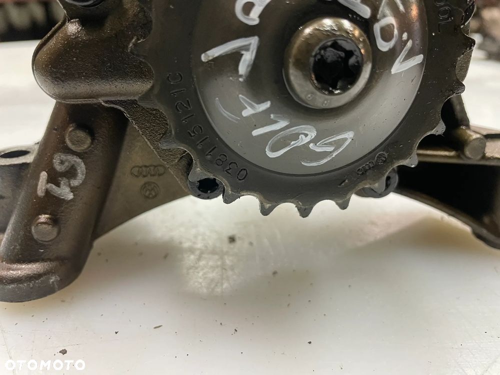 Pompa oleju Golf V Audi A3 8P Seat 1.9 TDI 105KM BLS 038115121G - 4