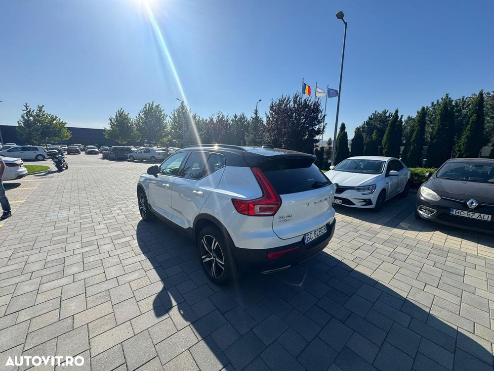 Volvo XC 40 T3 - 3