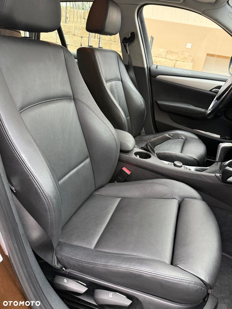 BMW X1 xDrive20d - 14