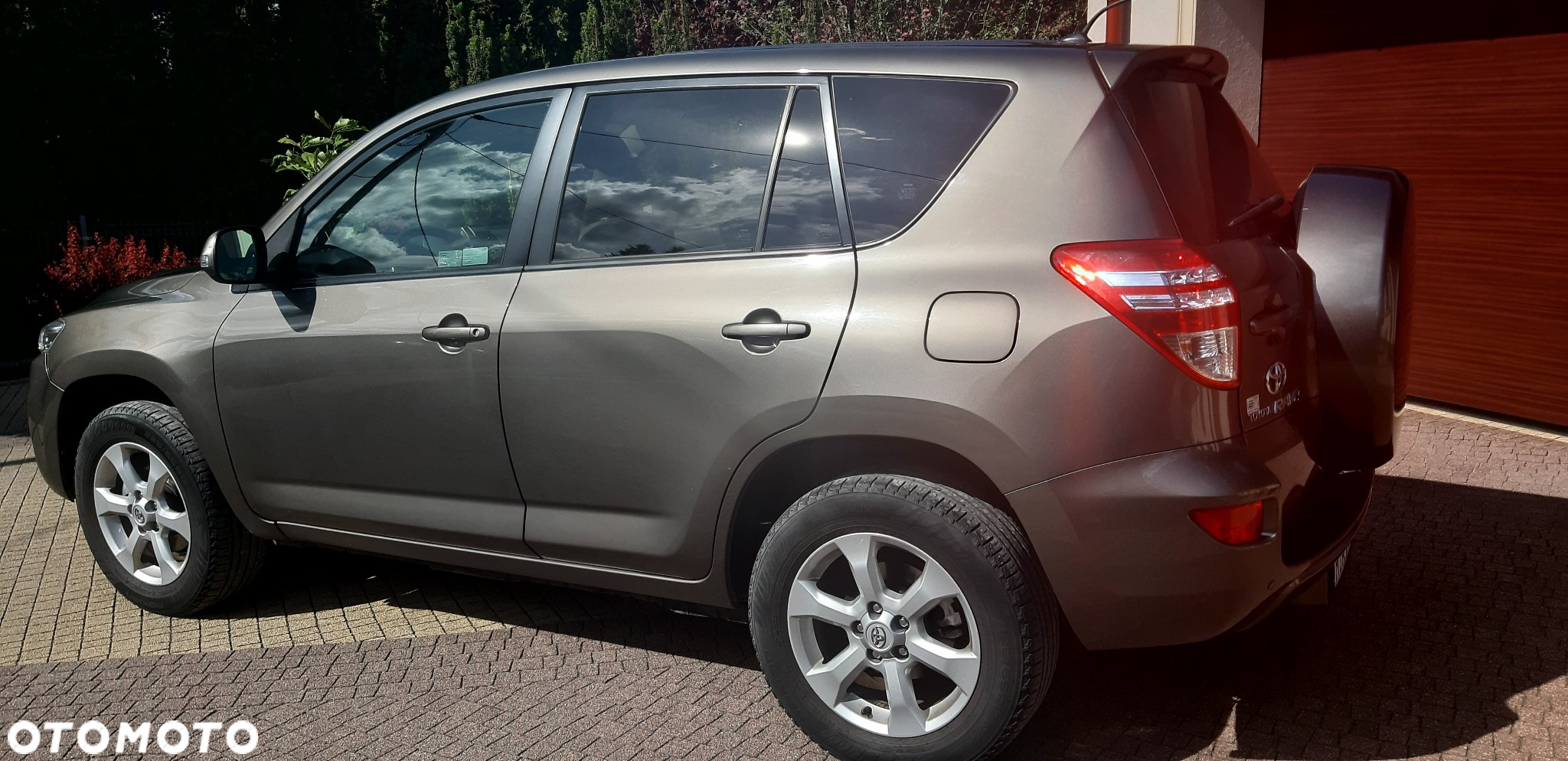 Toyota RAV4 - 2