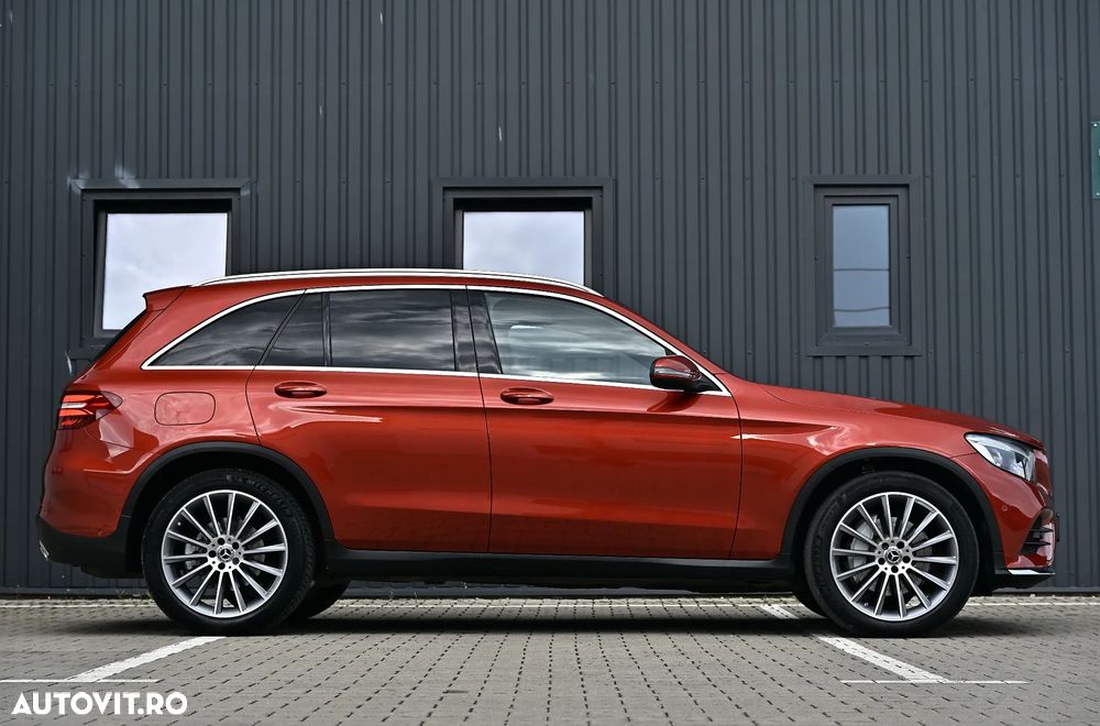 Mercedes-Benz GLC 250 d 4MATIC 9G-TRONIC AMG Line - 22