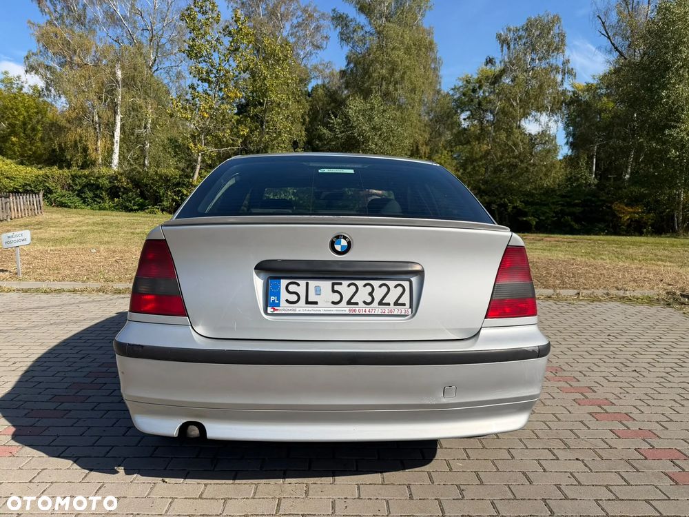 BMW Seria 3 320td - 25