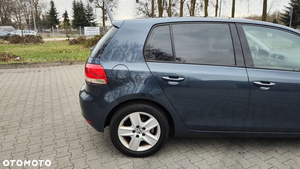 Volkswagen Golf 1.6 Comfortline - 11