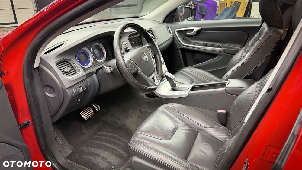 Volvo S60 T6 AWD Geartronic RDesign - 8