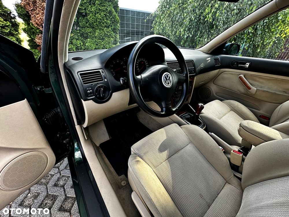 Volkswagen Bora Variant 2.3 V5 - 11