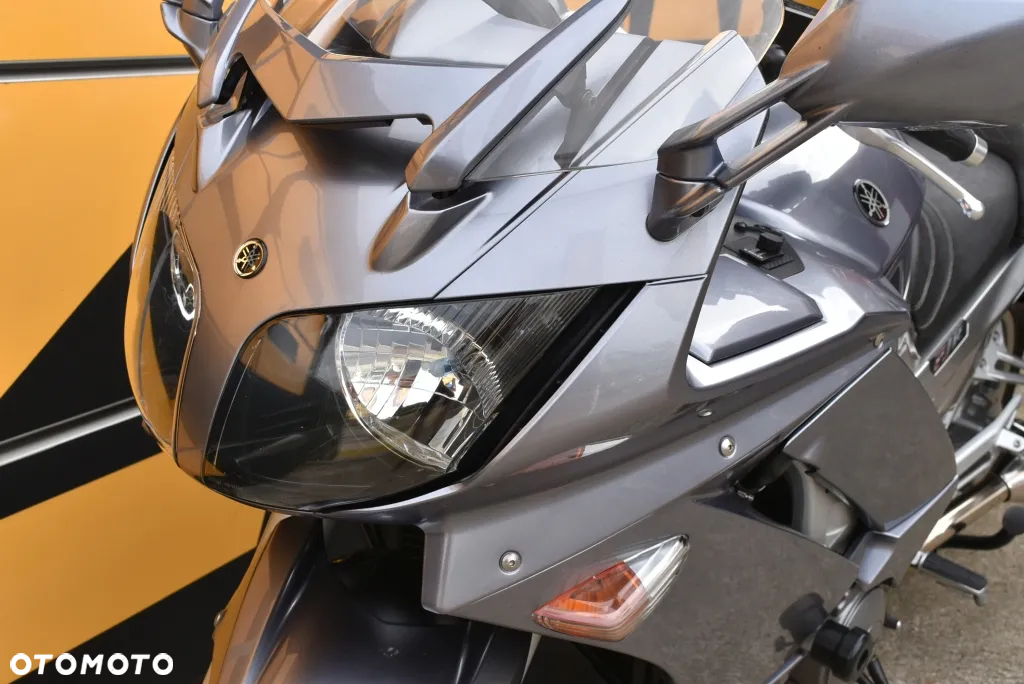 Yamaha FJR - 24