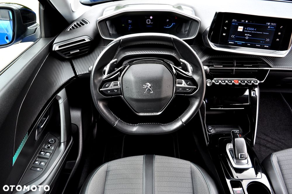 Peugeot 2008 1.5 BlueHDi Allure Pack S&S EAT8 - 32