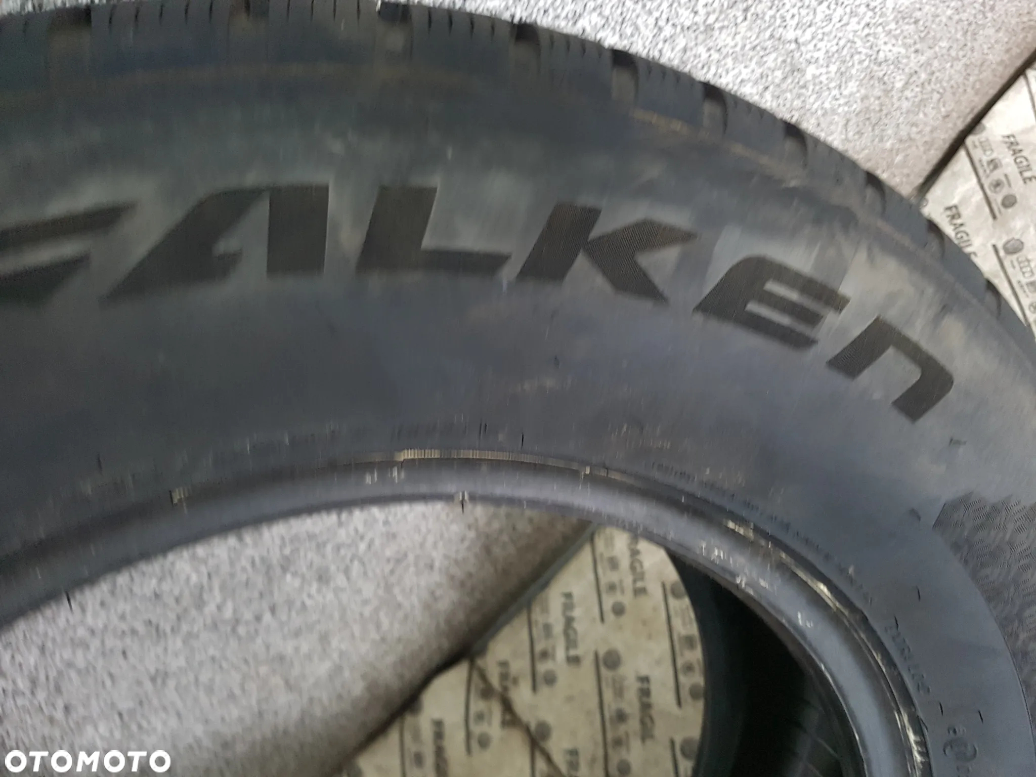 OPONA FALKEN EUROWINTER HS02PRO  235/65R17  235/65/17 - 6