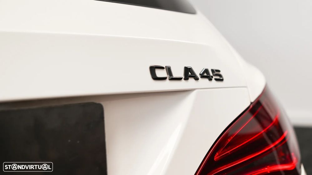 Mercedes-Benz CLA 45 AMG Shooting Brake 4-Matic - 21