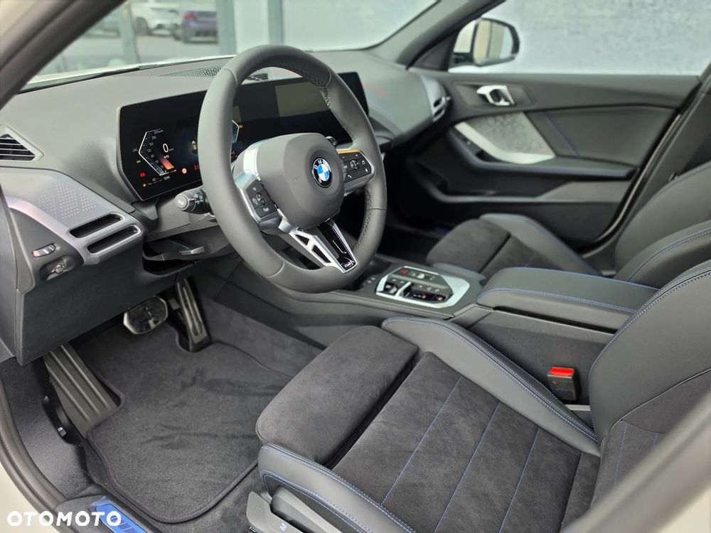 BMW Seria 1 120 mHEV - 19