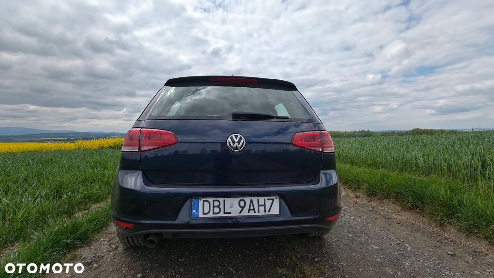 Volkswagen Golf 1.6 TDI Highline DSG - 11