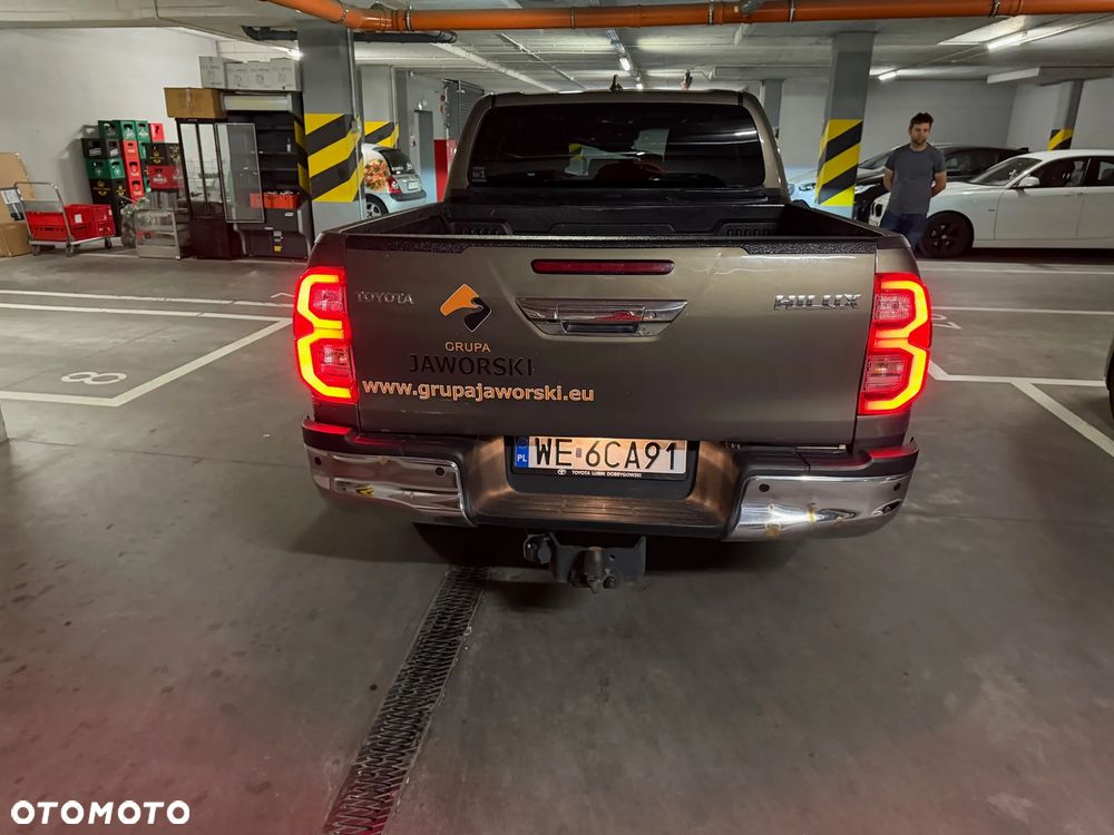 Toyota Hilux 2.8 D-4D Double Cab SR5+ 4x4 - 6