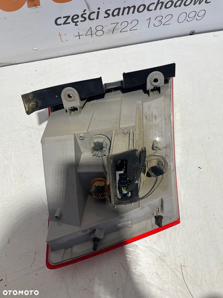 LAMPA SKODA OCTAVIA III KOMBI LED PRAWA 5E9945096A TYLNA ŁADNA - 2