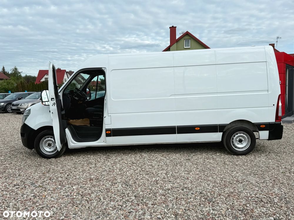 Nissan NV400 - 11
