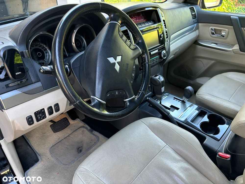 Mitsubishi Pajero 3.2 DID Instyle EU6 - 12