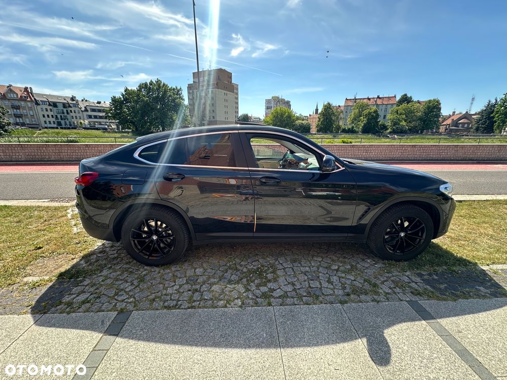BMW X4 xDrive20i Advantage sport - 3