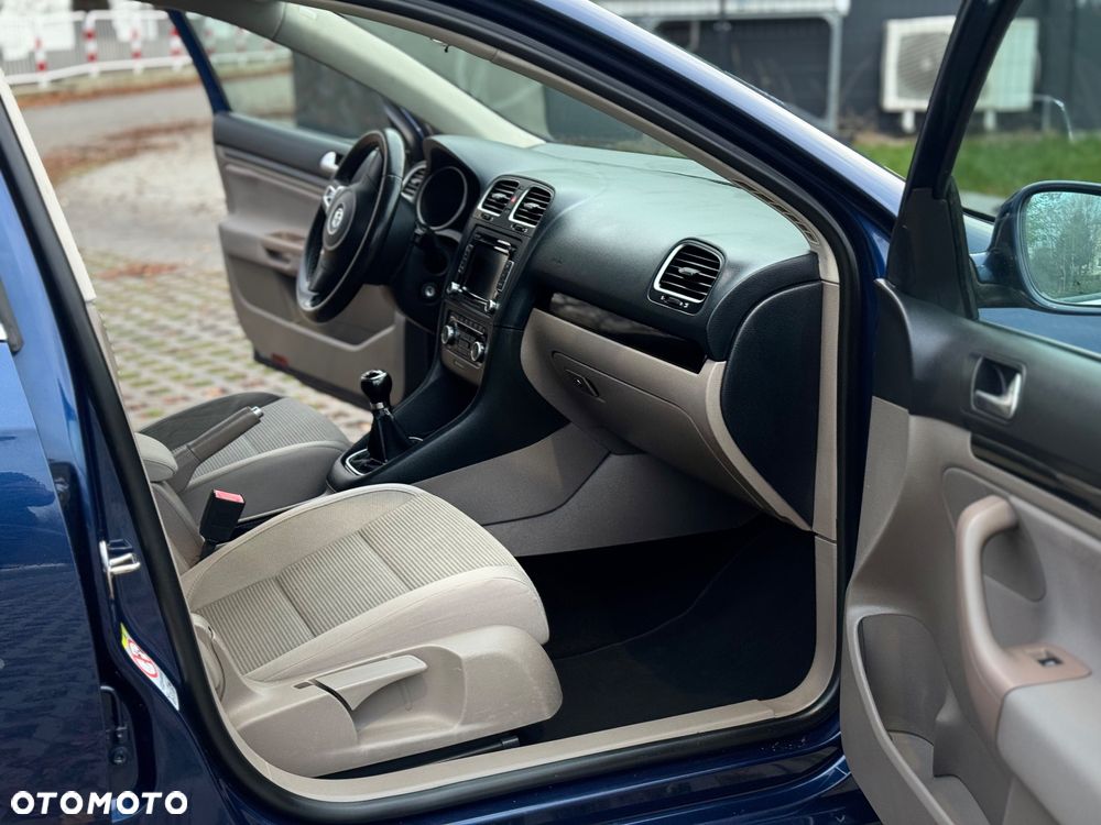 Volkswagen Golf Variant - 16