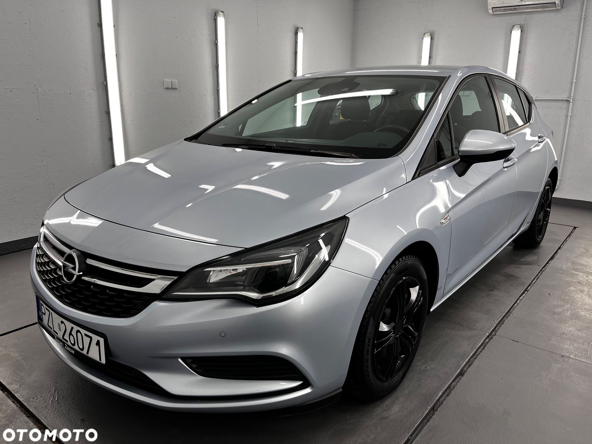 Opel Astra 1.6 D (CDTI) Sports Tourer Innovation - 1