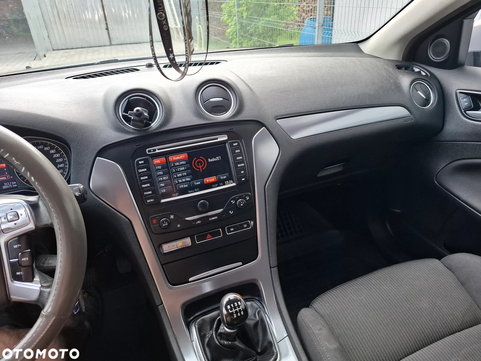 Ford Mondeo 2.0 TDCi Titanium - 15