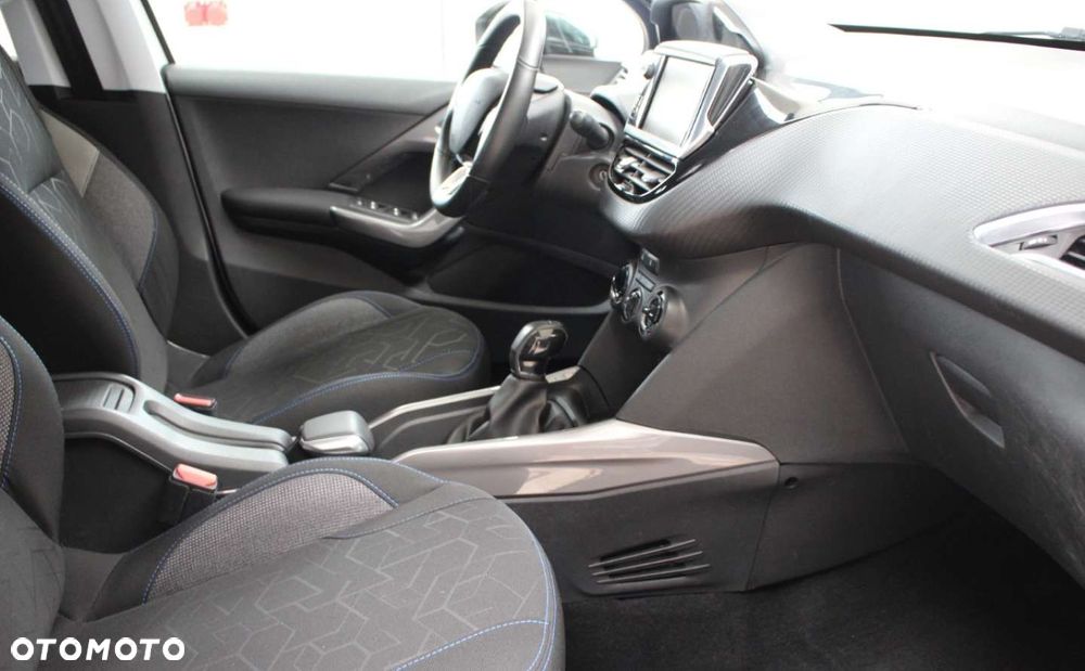 Peugeot 2008 - 13