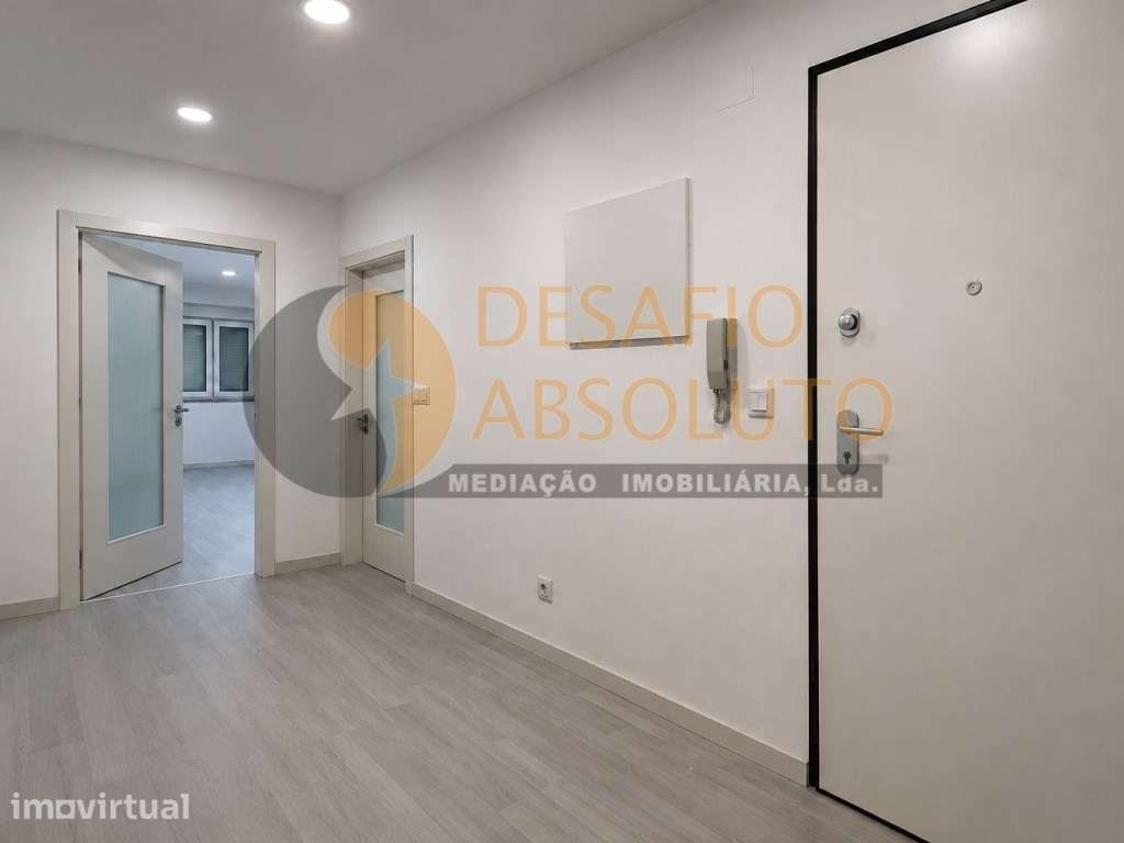 Apartamento T2, Totalmente Remodelado, Paivas - Amora - Grande imagem: 2/11