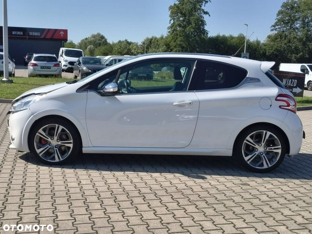Peugeot 208 - 4