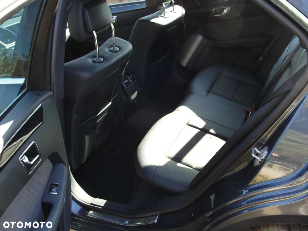 Mercedes-Benz Klasa E 220 CDI BlueEff Avantgarde - 10