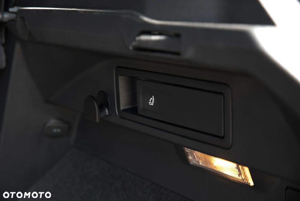 Volkswagen Tiguan 2.0 TDI SCR Elegance - 20