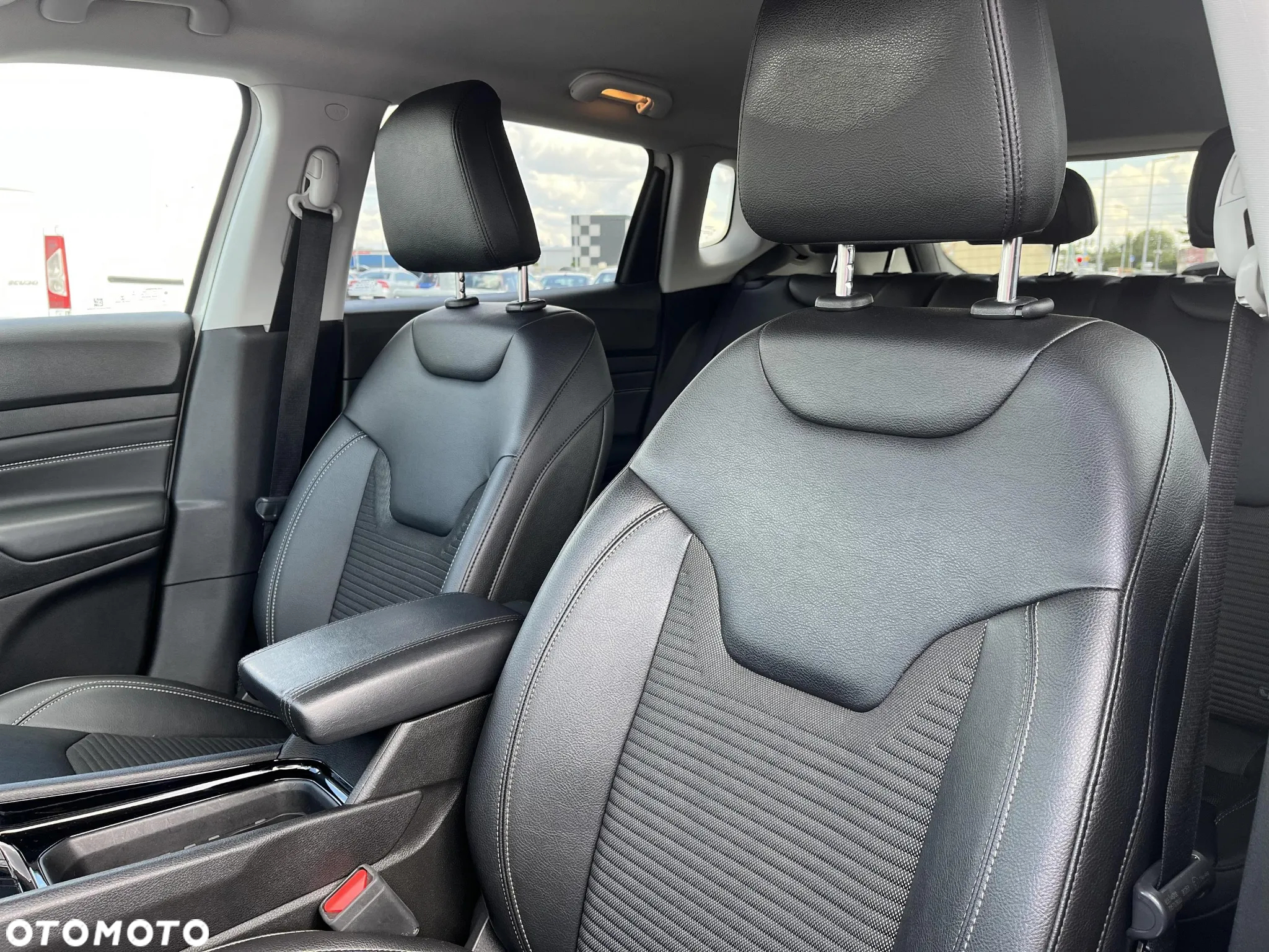 Jeep Compass 1.3 TMair Night Eagle FWD S&S - 11